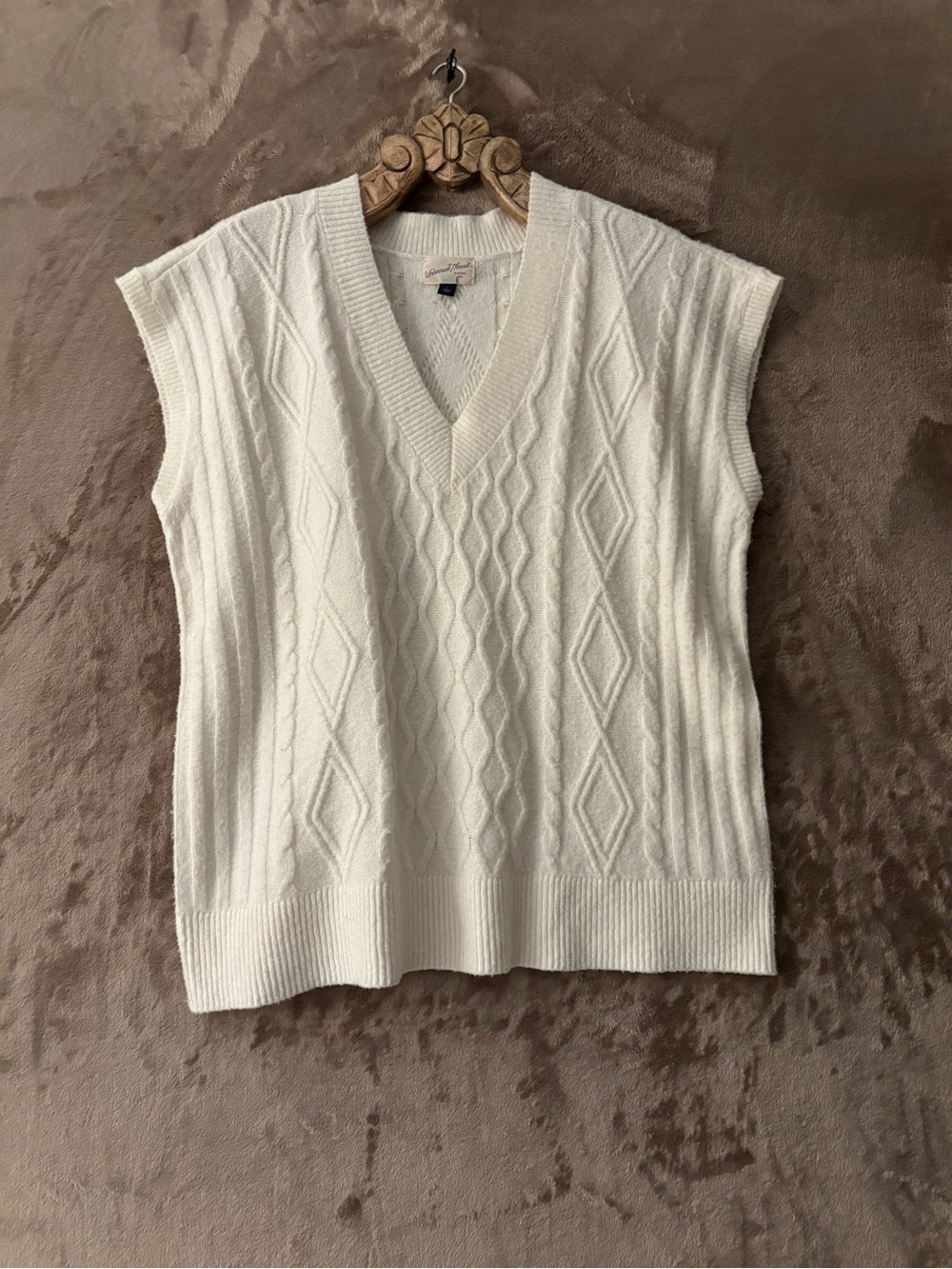Universal Thread Oversized Cream Cable Knit V-Neck Sweater Tank Women’s Size L